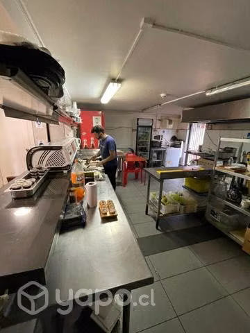 Se vende derecho a llave local de sushi san Pedro