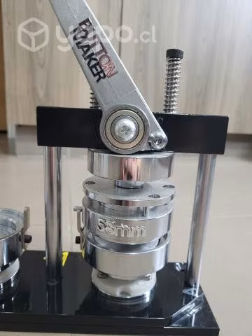 Máquina de chapitas + Matriz de 58MM