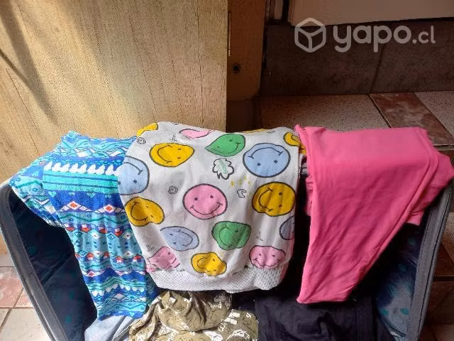 Maleta con ropa - Imagen 5