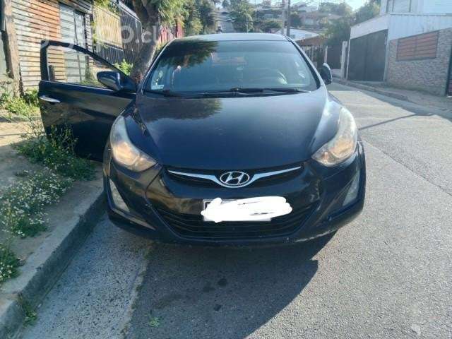 HYUNDAI ELANTRA - Imagen 4