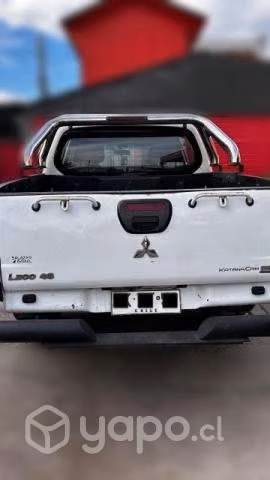 Camioneta Mitsubishi katana 2015
