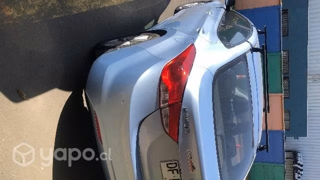 Se vende vehículo por renovación, único dueño