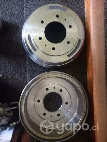 Par de tambores de freno Mitsubishi L 200