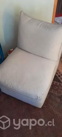 Dos sillones de un cuerpo (poltronas)