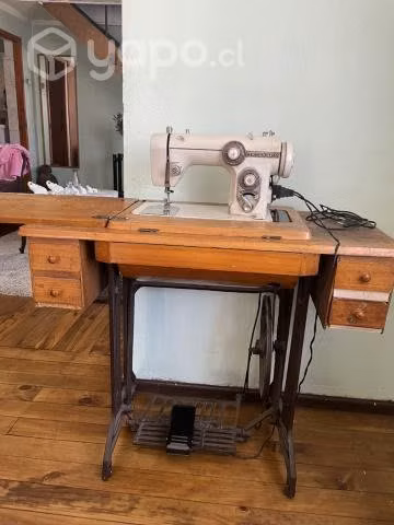 Máquina de coser Remington modelo 672