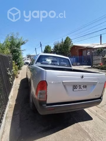 Se vende camioneta ssangyong actyon sport año 2011