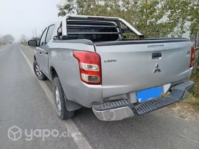 Mitsubishi L 200 2016