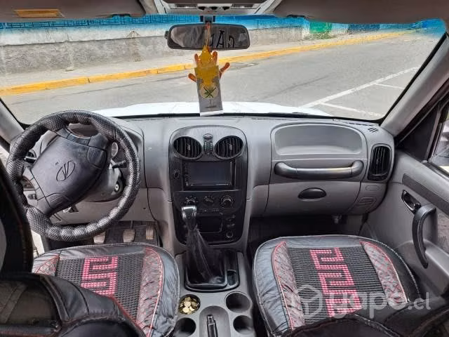 Mahindra pick up 2012 4x2