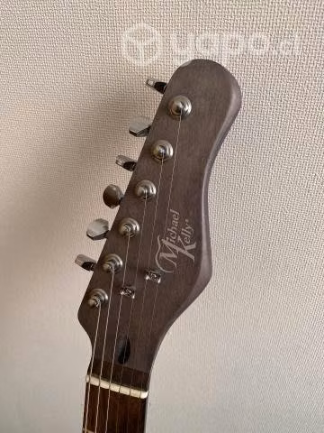Guitarra Michael Kelly + Extras
