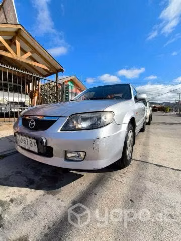 Mazda 323 2003