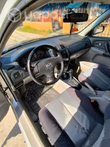 Mazda 323 2003
