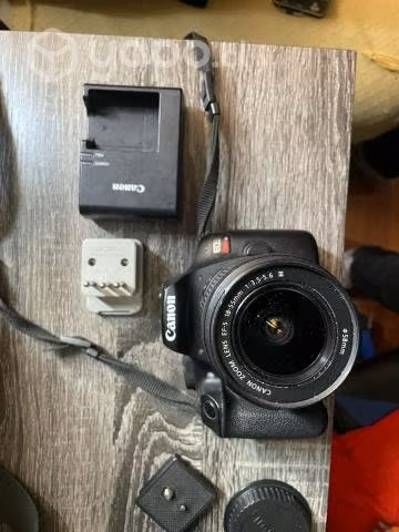Camara Canon Rebel T6 con lentes y bolso incluido