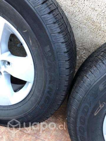 Vendo 4 llantas y 4 neumáticos Camioneta RAM 1500 - Imagen 2