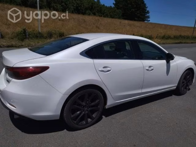 Mazda 6 diesel GPS full tope de línea