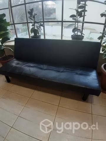 Futon sofa cama cuerina negro