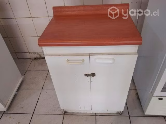 Vitrinas y muebles