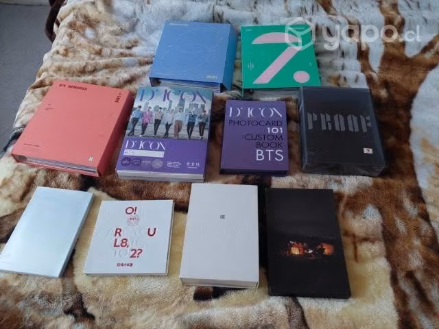 Álbumes y merch original de BTS