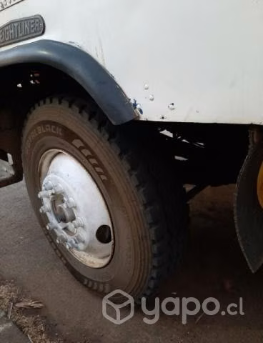 Vendo camión freightliner en buen estado