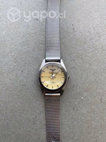 Reloj Giorgio Armani usado