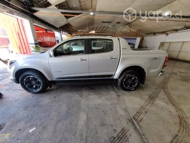 Se vende Chevrolet colorado high country