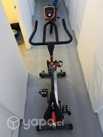 Bicicleta estática semi nueva - Imagen 3