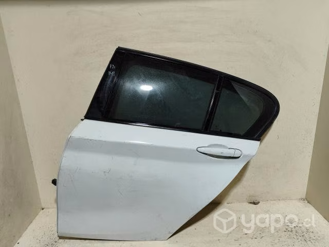 Puerta BMW F trasera/rgd01m02j
