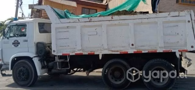 Vendo camión tolva Volkswagen trabajando