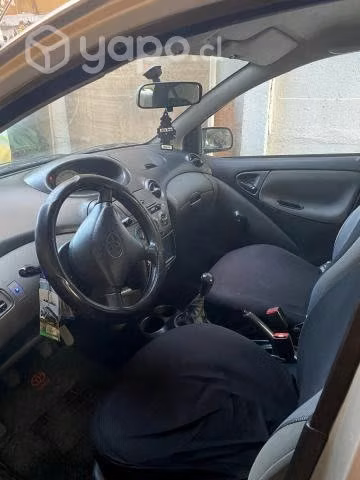Toyota yaris sedan 2004