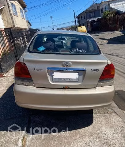 Toyota yaris sedan 2004