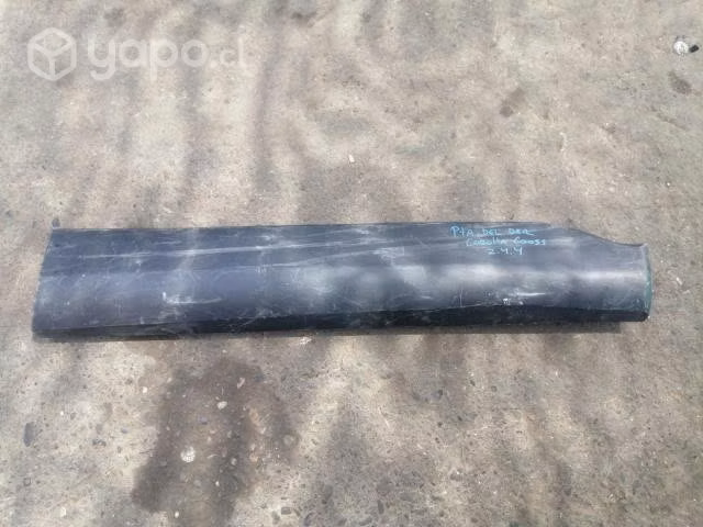Moldura puerta delantera derecha corolla cross