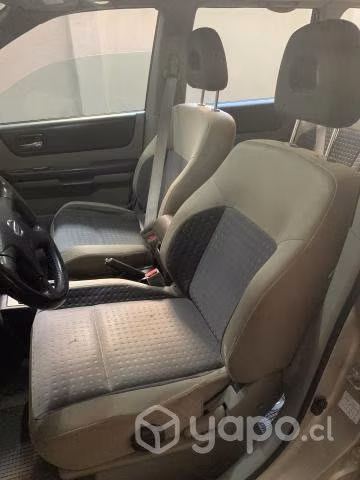 Nissan x-trail 4x4 año 2004,automatica con sunroof