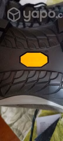 Zapatillas trekking nuevas