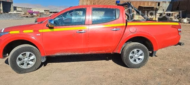L 200 4 x 2