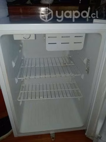 Frigobar poko uso sin detalles