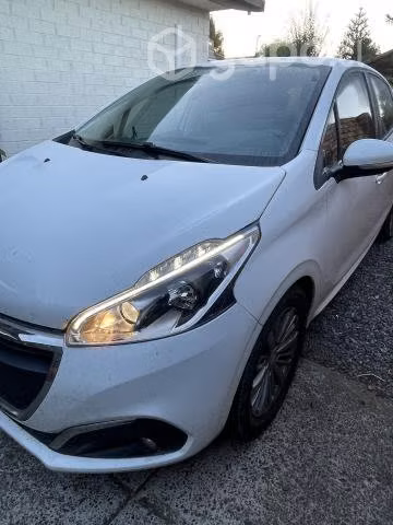 Se vende PEUGEOT 208 2019 - Diesel - Imagen 3