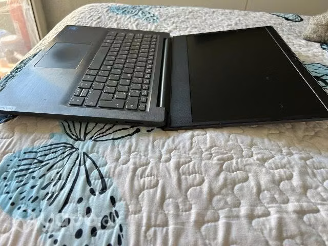 Notebook Lenovo V14-IGL - Imagen 2