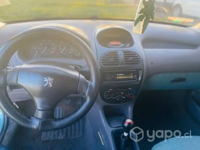 Peugeot 206 año 2002
