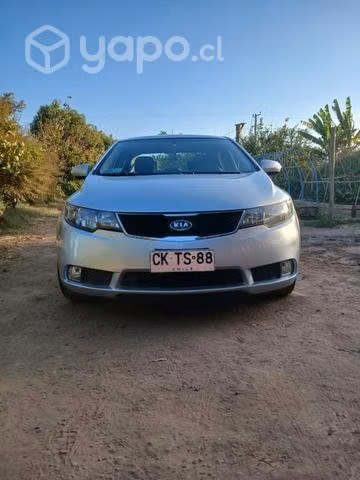Se vende Kia Cerato - Imagen 6