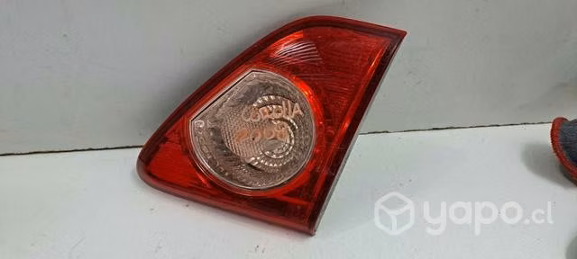 Foco trasero rh de maleta toyota corolla 2008