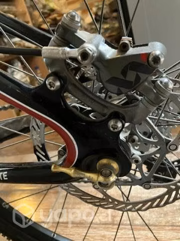 Bicicleta MTB aro 26 Carbono.