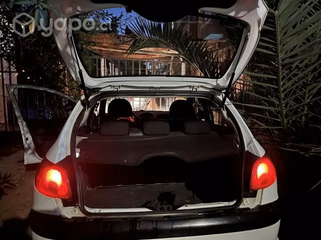 Se vende auto PEUGEOT 206