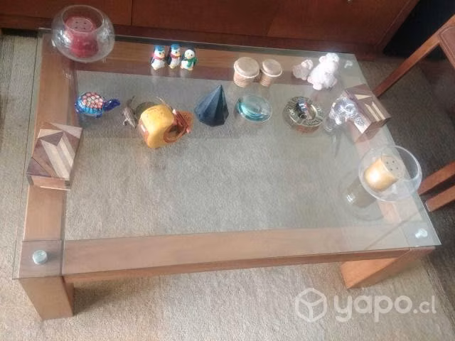 Mesa centro cubierta vidrio tono caramelo