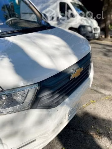 Furgon chevrolet n400 max unico dueño - Imagen 4