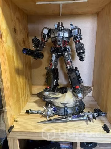 Estatua Megatron Transformers Prime 1