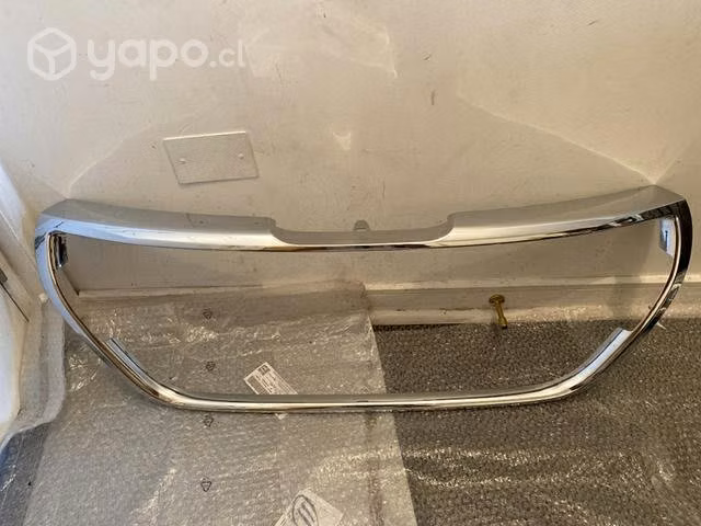 Cromado máscara peugeot 208 año 2017-2020 original