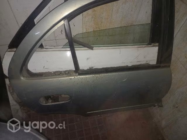 Puerta trasera derecha Samsung sm3. 2012