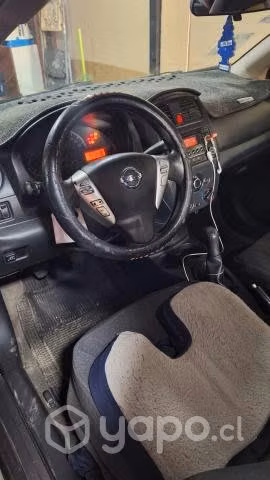 Nissan versa