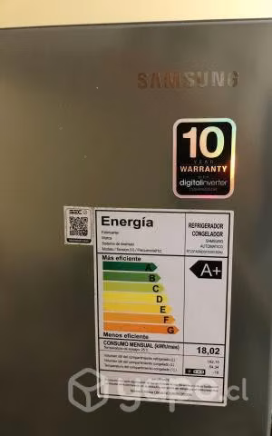 Refrigerador + Horno Microondas