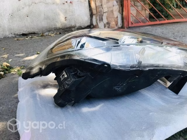 Óptico derecho delantero 2018 Suzuki celerio - Imagen 4