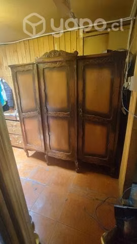 Closet antiguo 3 puertas en excelente estado